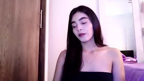 dulce_lucero online show from 03-10-25, 07:40