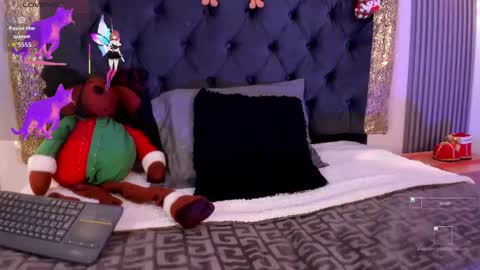 Dluce May online show from 11-21-25, 04:44