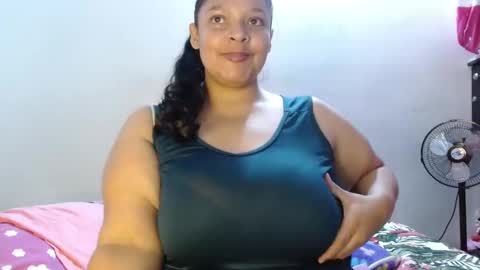 Snapshot of dulce_mmaria chatting on 02-12-25, 03:05 dulce online show from 02-12-25, 03:05