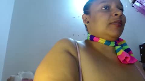Snapshot of dulce_mmaria chatting on 02-23-25, 02:35 dulce online show from 02-23-25, 02:35