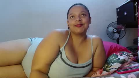 Snapshot of dulce_mmaria chatting on 02-23-25, 05:39 dulce online show from 02-23-25, 05:39