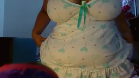 Snapshot of dulce_mmaria chatting on 03-11-25, 11:55 dulce online show from 03-11-25, 11:55