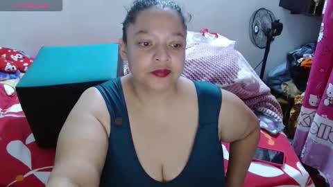 Snapshot of dulce_mmaria chatting on 10-16-25, 02:07 dulce online show from 10-16-25, 02:07