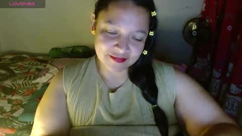 Snapshot of dulce_mmaria chatting on 10-22-25, 01:33 dulce online show from 10-22-25, 01:33