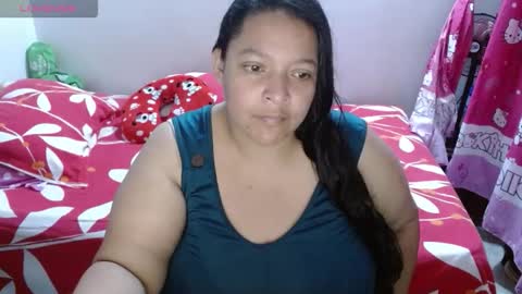 Snapshot of dulce_mmaria chatting on 12-17-25, 08:04 dulce online show from 12-17-25, 08:04