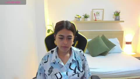 V I C T O R I A online show from 03-04-25, 12:22