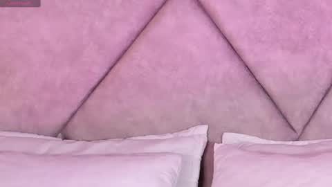 Dulcee Garcia online show from 10-15-25, 12:22