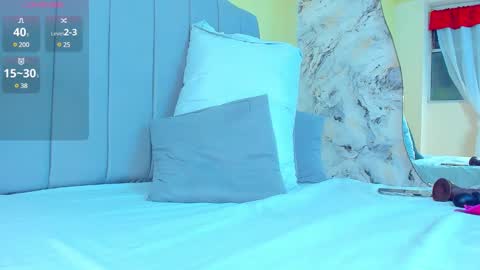 Snapshot of dulcehills_ chatting on 01-07-25, 06:27 online show from 01-07-25, 06:27