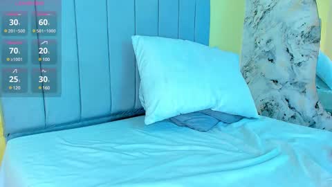 Snapshot of dulcehills_ chatting on 01-10-25, 06:42 online show from 01-10-25, 06:42