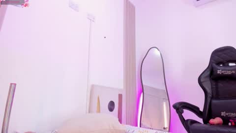 Snapshot of dulcelola_ chatting on 03-21-26, 02:42 dulcelola_ online show from 03-21-26, 02:42