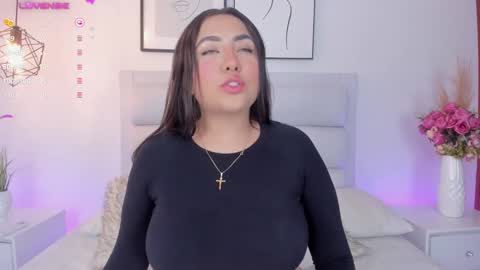 DULCE  online show from 02-11-25, 03:08