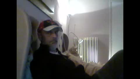 Snapshot of dumaeros77 chatting on 12-19-24, 03:40 Duma online show from 12-19-24, 03:40