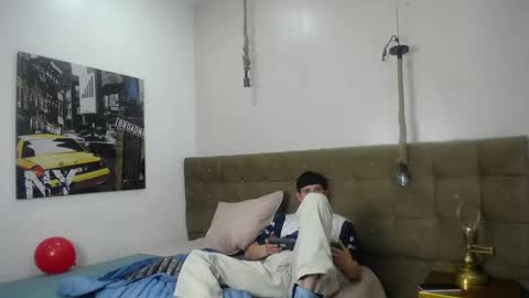 Snapshot of dumbito73 chatting on 03-05-25, 09:26 Dumbito73 online show from 03-05-25, 09:26