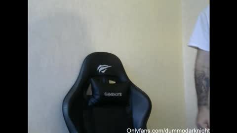 Snapshot of dummodarknight chatting on 10-14-25, 02:29 The Dark Knight online show from 10-14-25, 02:29