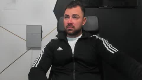 DuncanStone online show from 11-30-25, 05:11