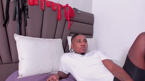 Snapshot of duo69sexual chatting on 10-30-25, 07:36 duo69sexual online show from 10-30-25, 07:36