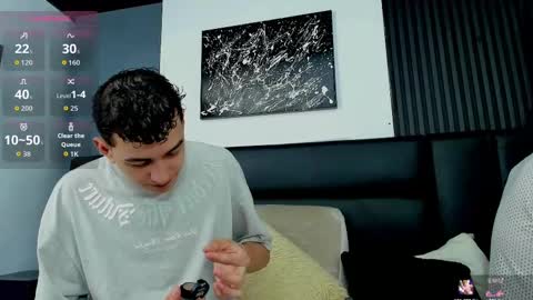 Thomas and Noah online show from 10-21-25, 12:28