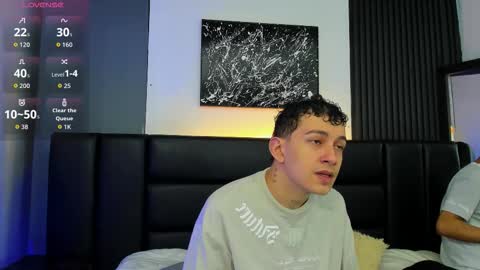 Thomas and Noah online show from 10-28-25, 12:09