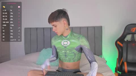 Snapshot of dustinlevine chatting on 12-18-25, 01:00 Dustin Levy online show from 12-18-25, 01:00