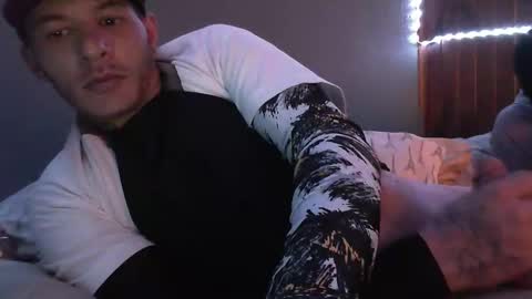 dustinwyant1983 online show from 11-14-25, 02:43