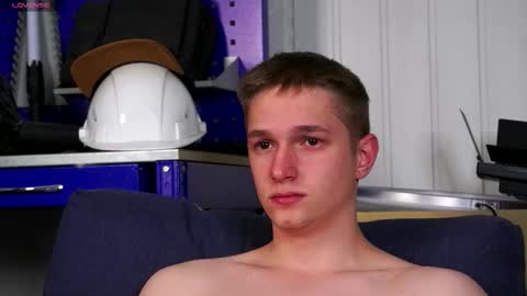 Dustyn online show from 01-09-26, 03:15