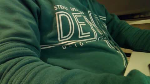 Snapshot of dutchgameboy chatting on 11-15-25, 06:48 dutchgameboy online show from 11-15-25, 06:48