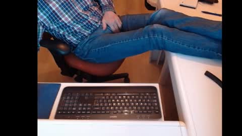 Snapshot of dutchpornking2 chatting on 01-08-25, 05:26 dutchpornking2 online show from 01-08-25, 05:26