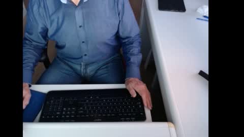 Snapshot of dutchpornking2 chatting on 10-20-25, 06:47 dutchpornking2 online show from 10-20-25, 06:47