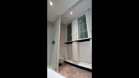 Snapshot of dvoraknorway chatting on 12-18-25, 09:54 Huggy online show from 12-18-25, 09:54