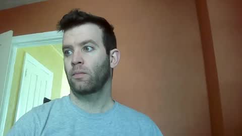 dweav240 online show from 02-04-25, 05:12