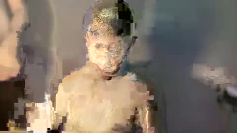 Snapshot of dydledydledee chatting on 11-25-25, 06:46 jay online show from 11-25-25, 06:46