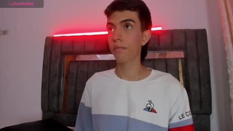 Dylan online show from 11-08-25, 11:32