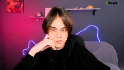 Snapshot of dylan_bold chatting on 10-19-25, 08:37 dylan_bold online show from 10-19-25, 08:37