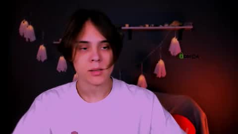 Snapshot of dylan_bold chatting on 11-01-25, 10:28 dylan_bold online show from 11-01-25, 10:28