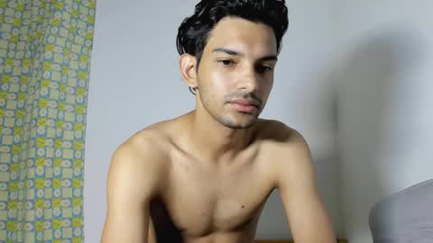 Snapshot of dylan_hoot chatting on 09-13-25, 09:58 Dylan online show from 09-13-25, 09:58