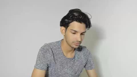 Snapshot of dylan_hoot chatting on 09-14-25, 05:45 Dylan online show from 09-14-25, 05:45