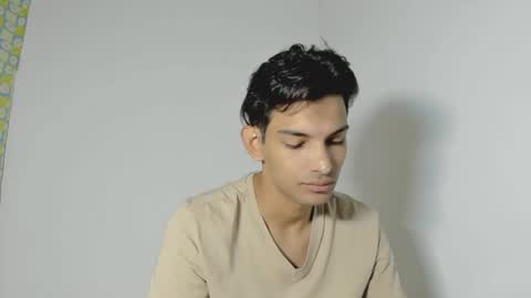 Snapshot of dylan_hoot chatting on 09-22-25, 10:45 Dylan online show from 09-22-25, 10:45