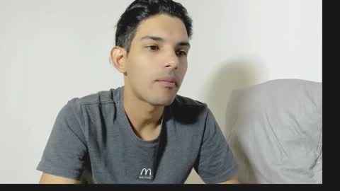 Snapshot of dylan_hoot chatting on 11-04-25, 07:13 Dylan online show from 11-04-25, 07:13