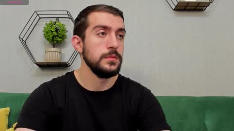 Dylan online show from 11-17-25, 01:33