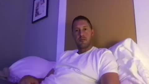 Snapshot of dylan_thick chatting on 10-15-25, 04:01 Dylans ThicK online show from 10-15-25, 04:01