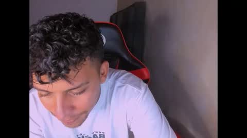 Snapshot of dylan_yvt chatting on 12-02-25, 11:00 yohe online show from 12-02-25, 11:00