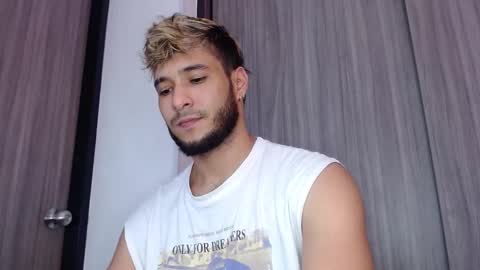 Snapshot of dylanxfun chatting on 10-01-25, 03:56 dylanxfun online show from 10-01-25, 03:56