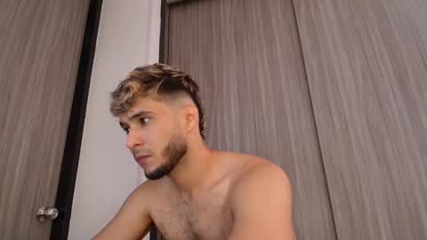 Snapshot of dylanxfun chatting on 10-15-25, 03:56 dylanxfun online show from 10-15-25, 03:56