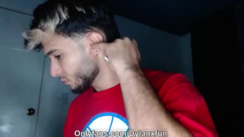 Snapshot of dylanxfun chatting on 03-20-26, 11:37 dylanxfun online show from 03-20-26, 11:37
