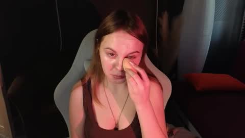 Snapshot of dyna_bae chatting on 10-13-25, 01:49 Dyna online show from 10-13-25, 01:49