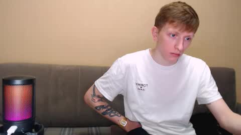 Snapshot of dyrinda chatting on 02-19-26, 11:56 Julia and Dima online show from 02-19-26, 11:56