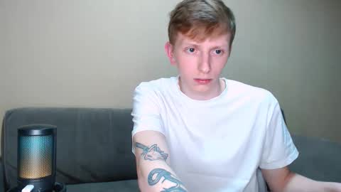 Snapshot of dyrinda chatting on 02-22-26, 10:30 Julia and Dima online show from 02-22-26, 10:30