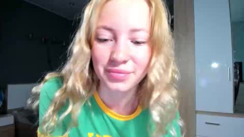 fansly - yourbestbaby online show from 09-09-25, 04:23