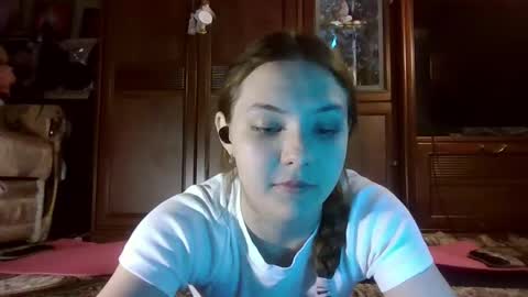 Yuni online show from 02-21-26, 07:04