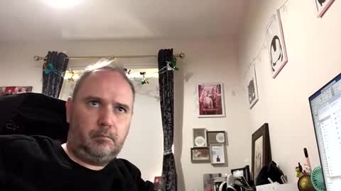 Snapshot of eastmidssoul chatting on 12-16-24, 11:33 eastmidssoul online show from 12-16-24, 11:33